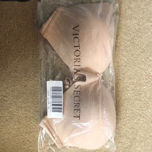 Victoria’s Secret Bra 36C